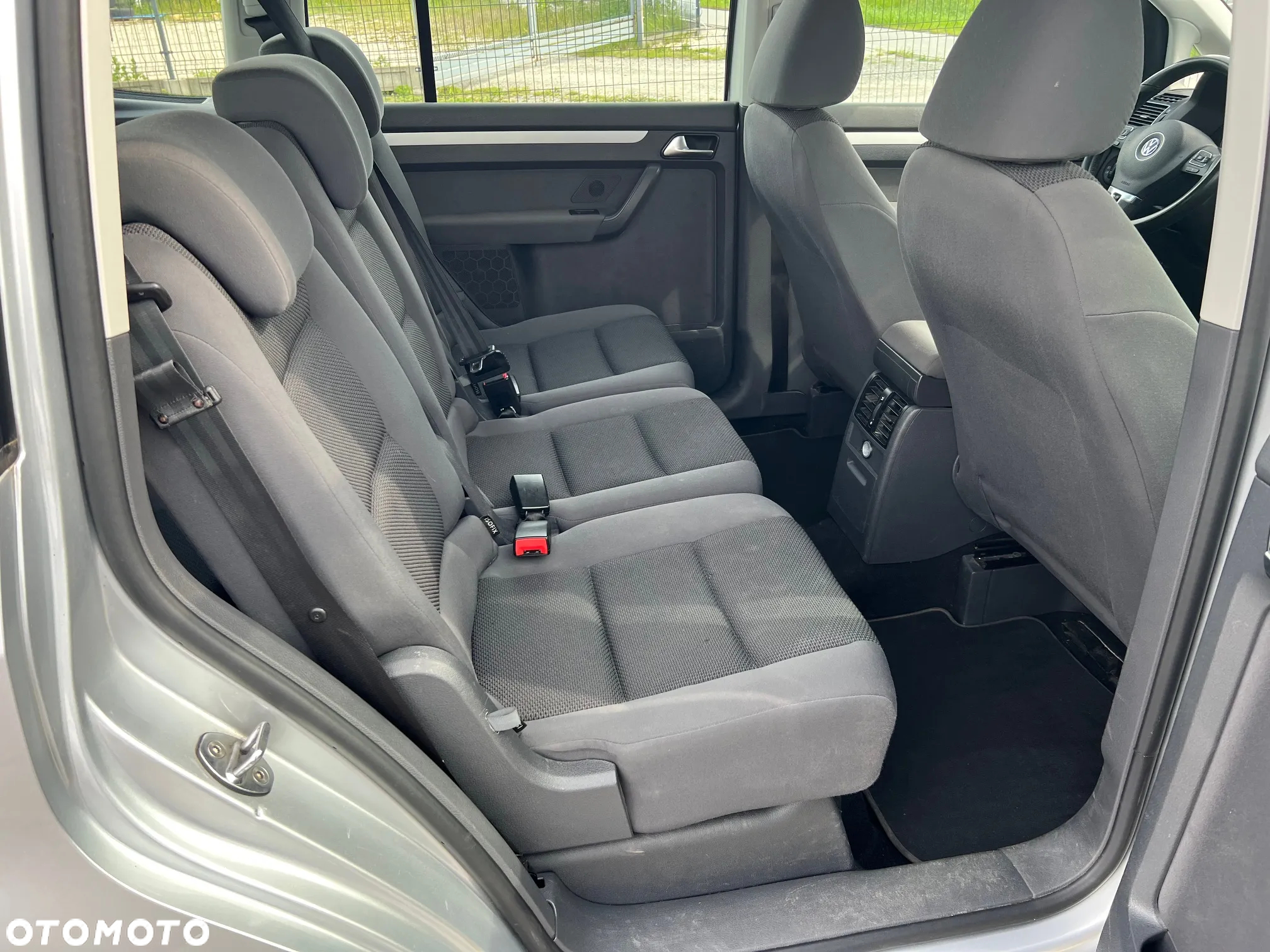 Volkswagen Touran 1.6 TDI DPF BlueMotion Technology Comfortline - 10