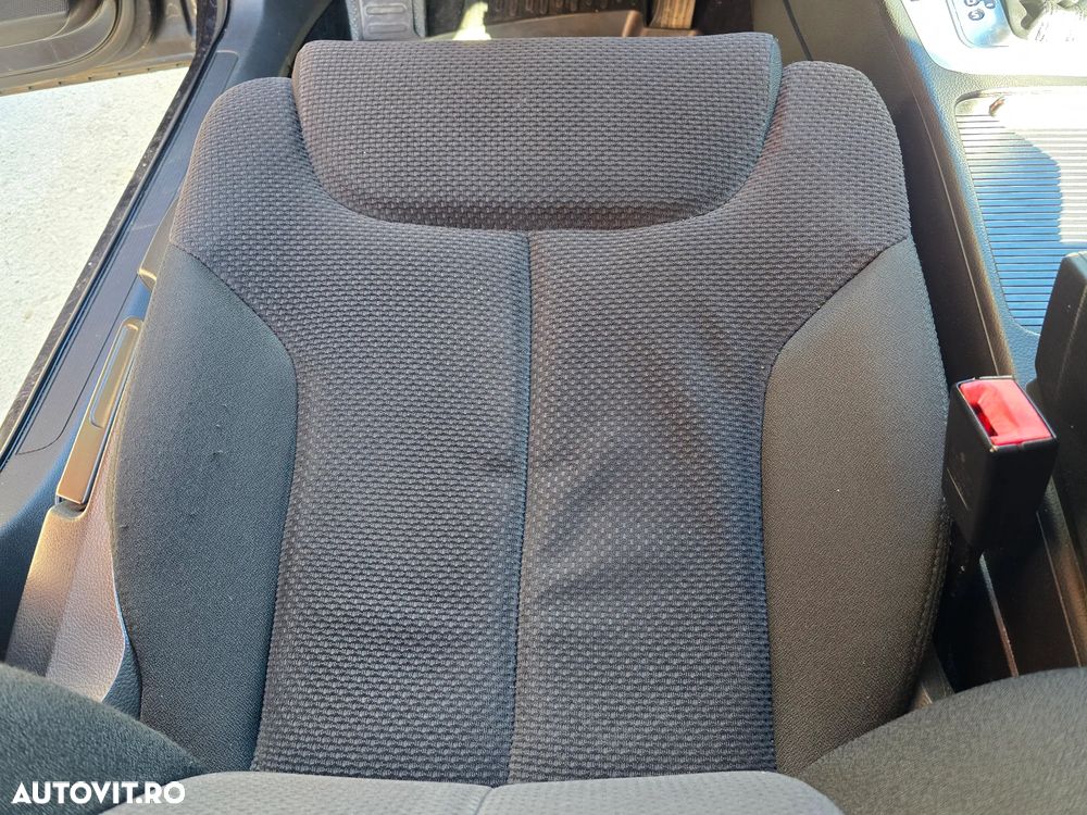 Volkswagen Passat 2.0 TDI DSG Comfortline - 9