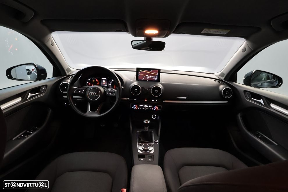 Audi A3 Limousine 1.6 TDI Design - 18