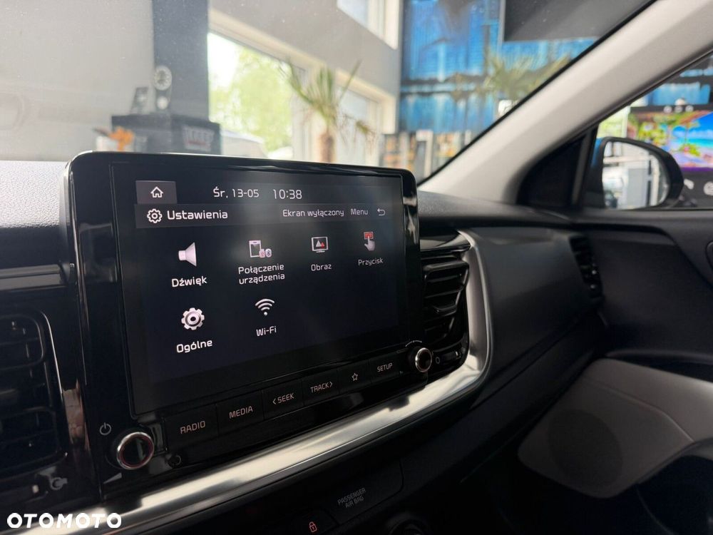Kia Stonic - 32