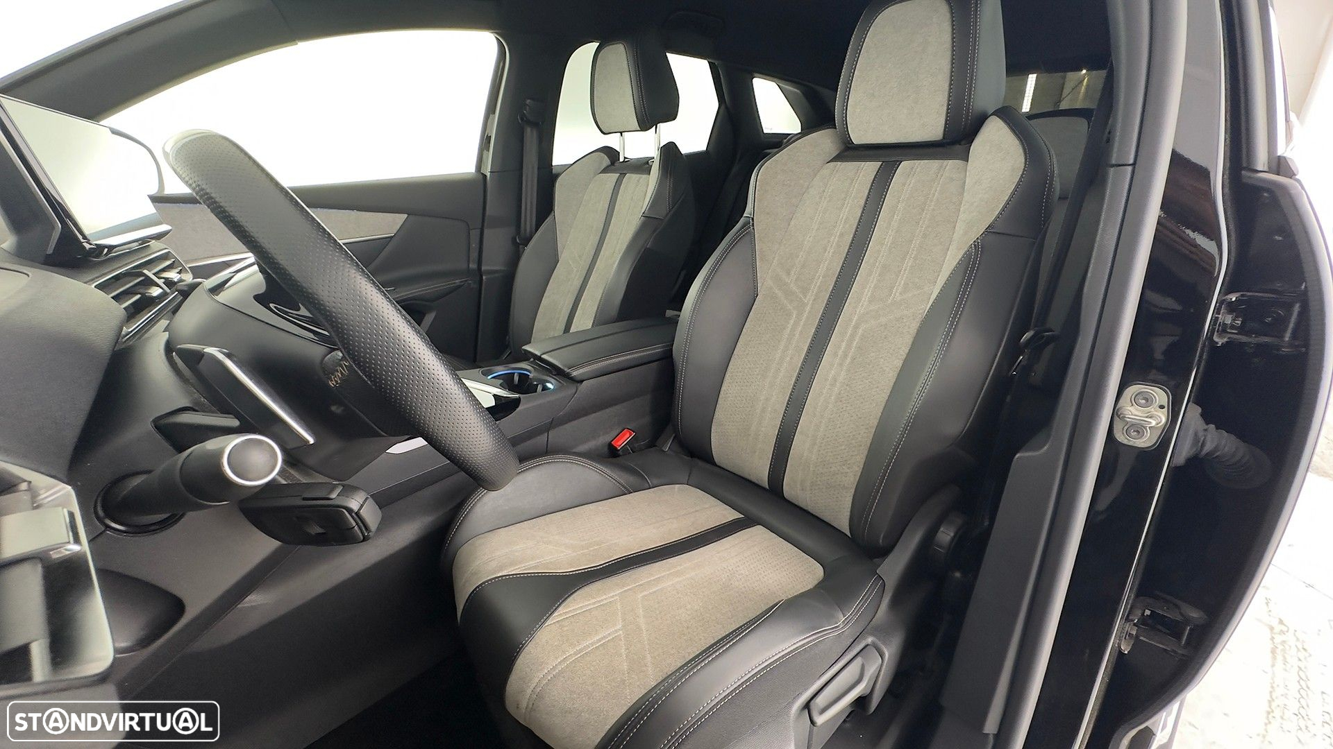 Peugeot 3008 1.6 Hybrid GT Pack e-EAT8 - 30