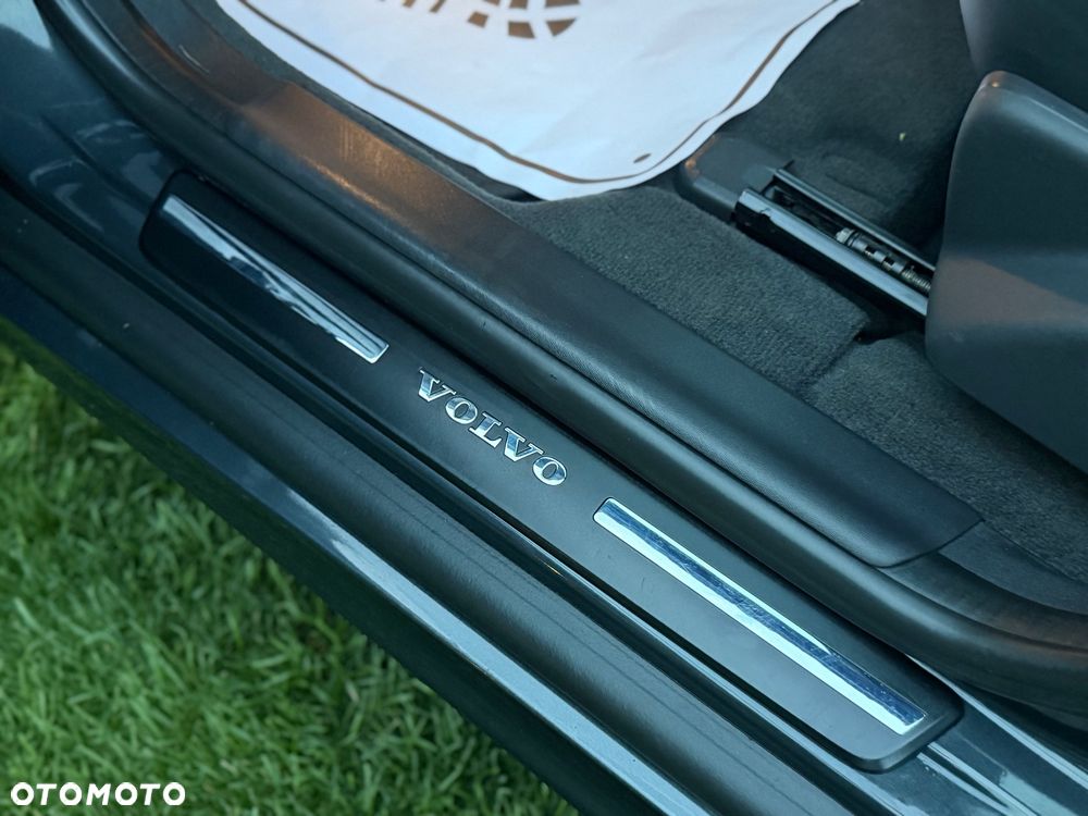 Volvo XC 60 D4 Drive-E Momentum - 25