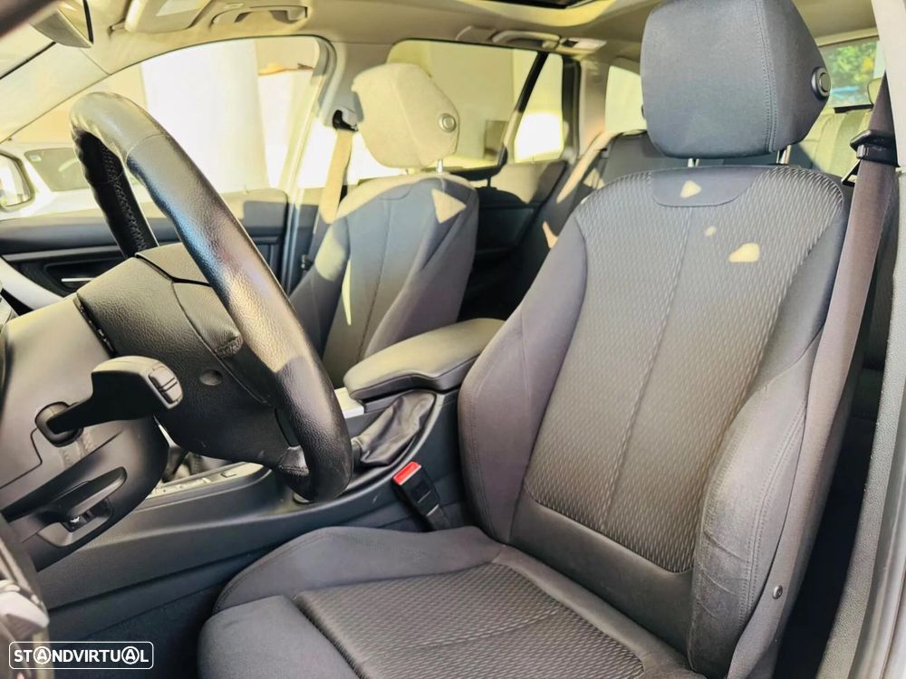 BMW 320 d Sport Line - 16