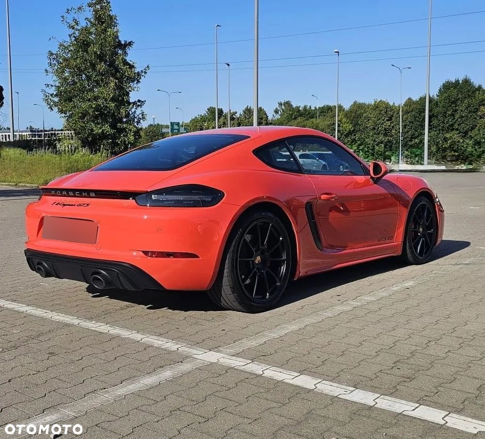 Porsche 718 Cayman - 8