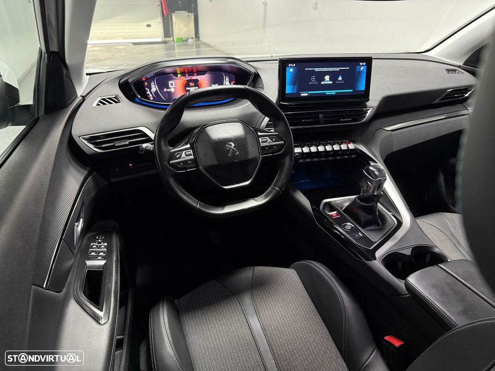 Peugeot 3008 PureTech 130 Stop & Start GPF Allure - 9