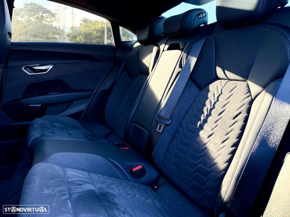 Audi e-tron GT quattro - 16