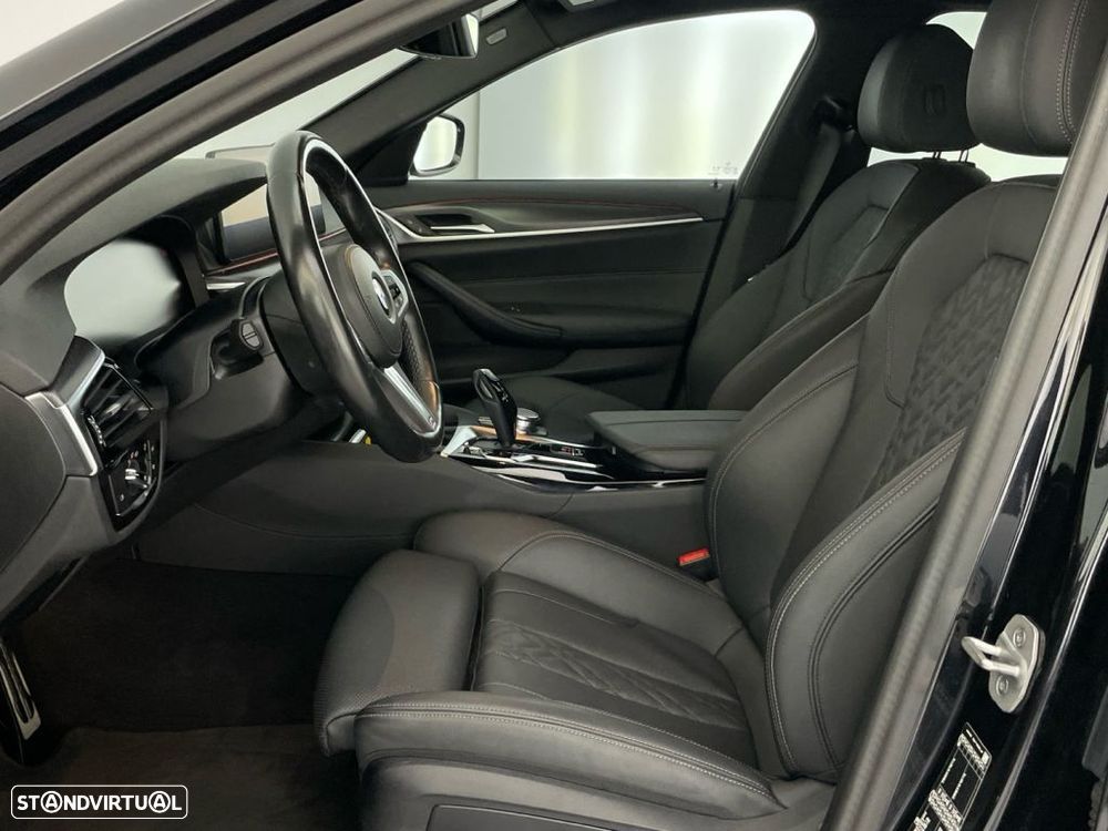 BMW 520 d Pack Desportivo M Auto - 11
