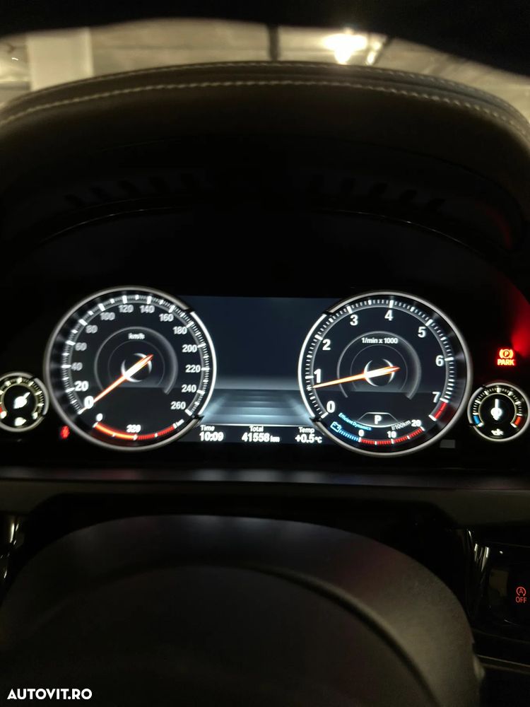 BMW X6 xDrive50i - 10