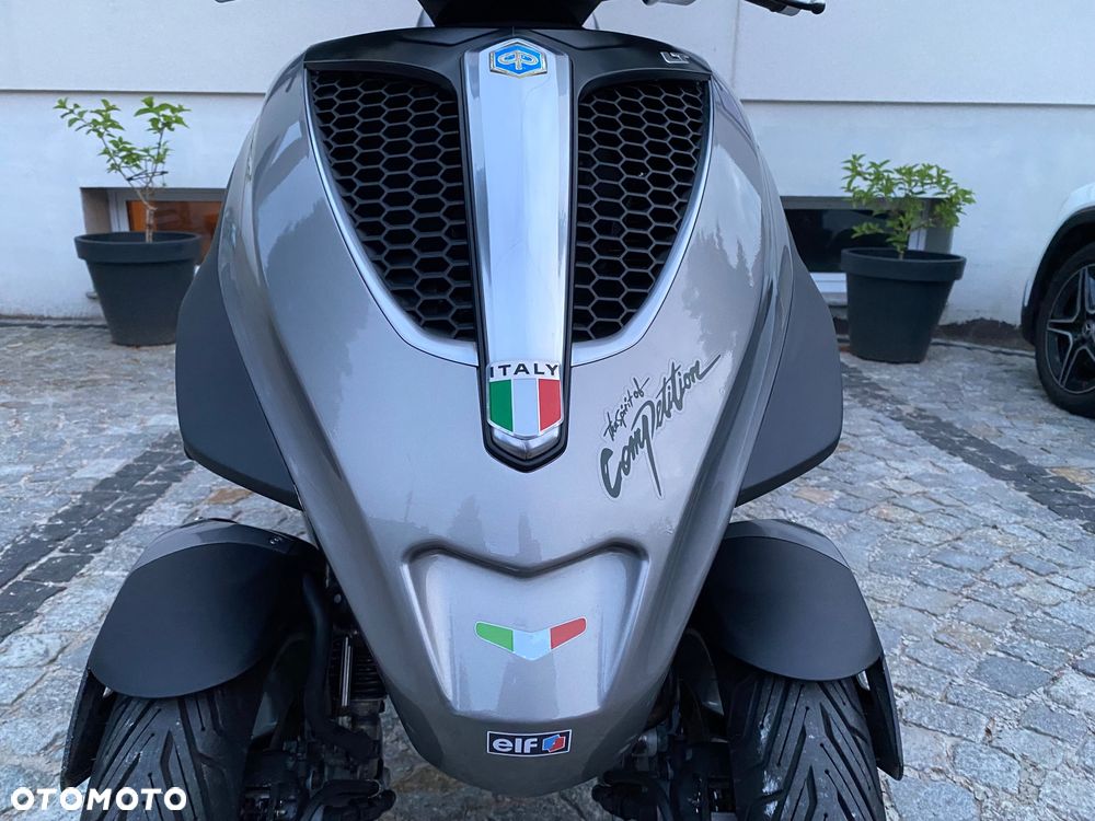 Piaggio MP-3 - 1