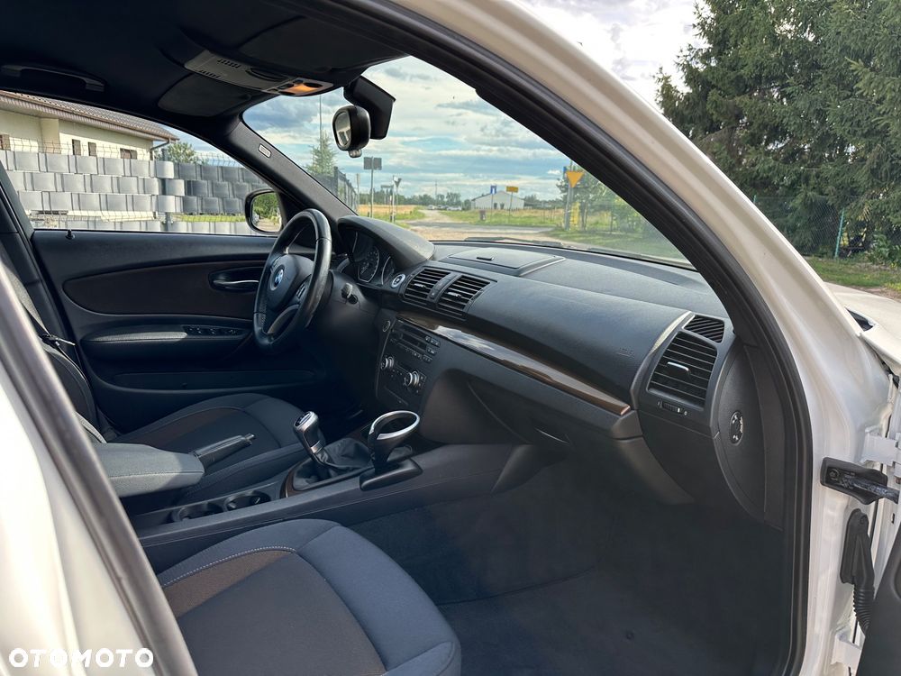 BMW Seria 1 - 21