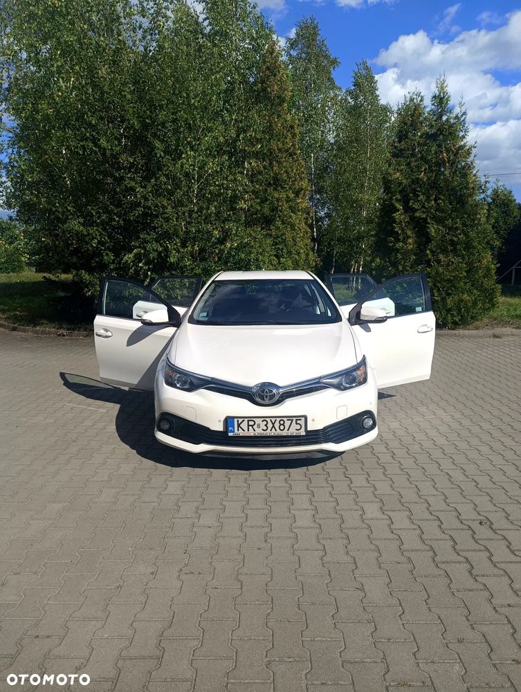 Toyota Auris 1.6 Premium - 1