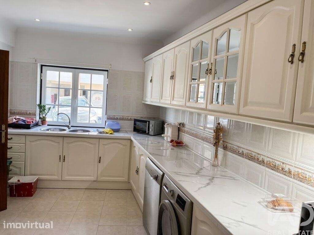 Casa / Villa T4 em Azambuja de 88,68 m2 - Grande imagem: 4/19