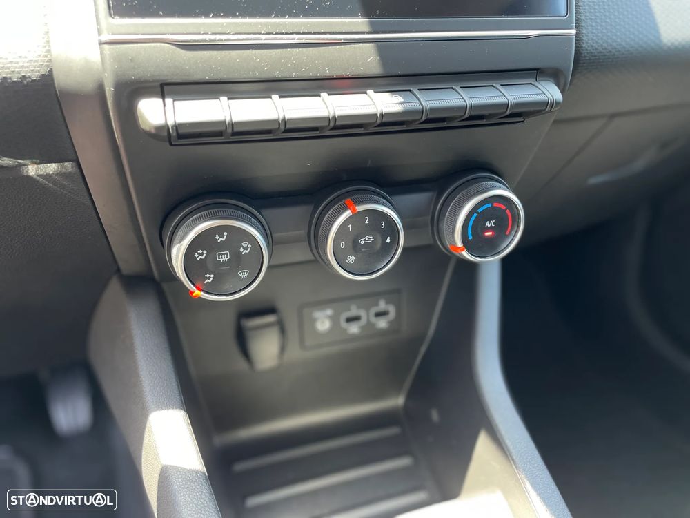 Renault Clio 1.0 TCe Limited Bi-Fuel - 22