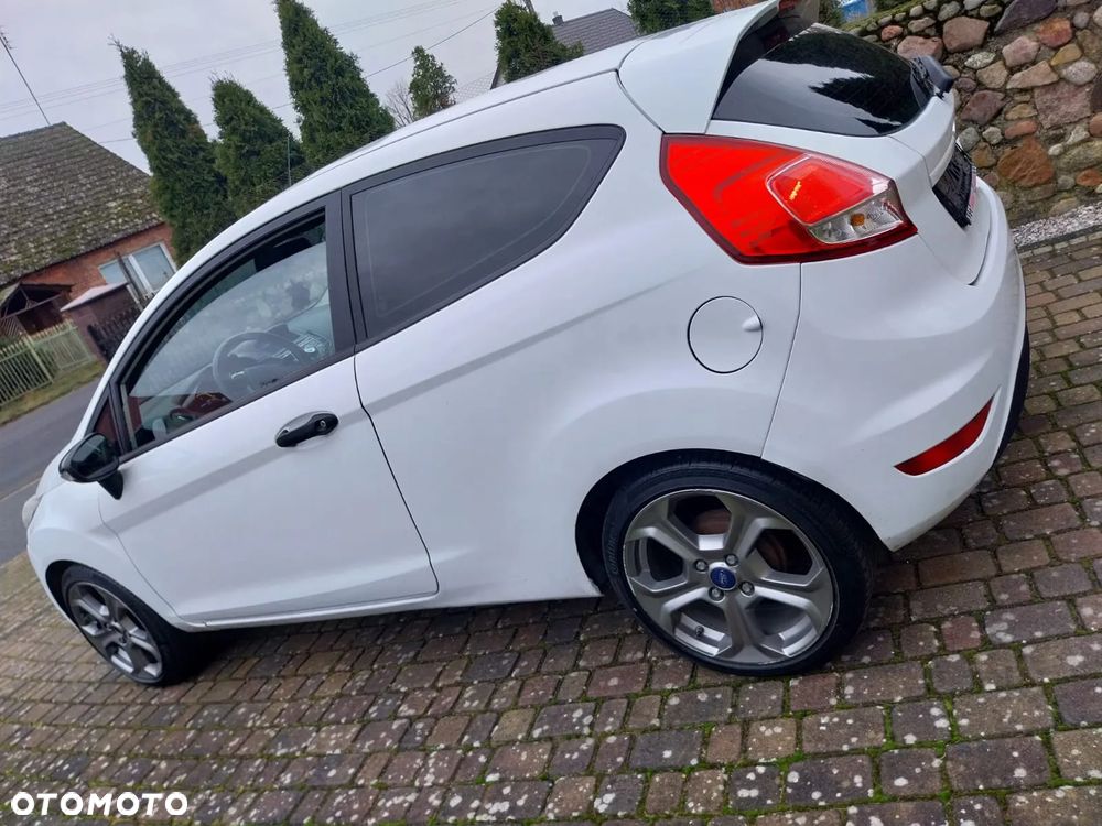 Ford Fiesta - 17