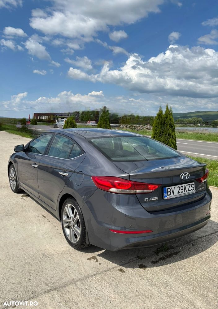 Hyundai Elantra 1.6 CRDI Highway - 4
