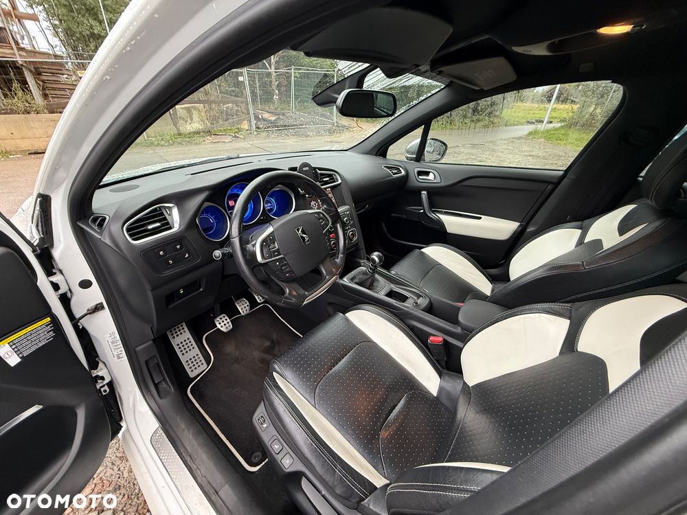 Citroën DS4 THP 200 Pure Pearl - 19