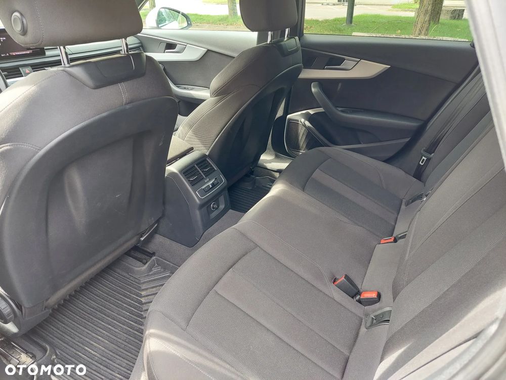 Audi A4 Avant 40 TDI S tronic - 9