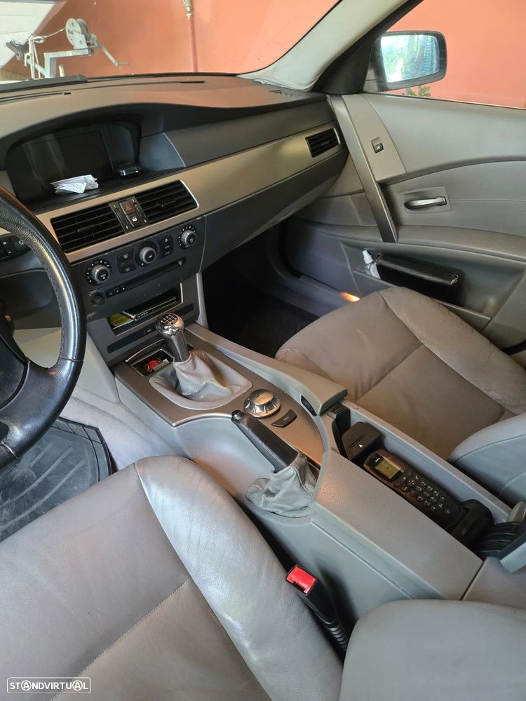BMW 525 d Touring - 10