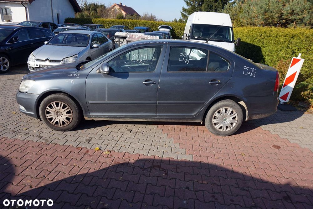 SKODA OCTAVIA II 1Z3 LIFT LB LIFTBACK 2009 LF8J 9153 1.9 TDI BXE 105KM JCR SZARY na części - 2