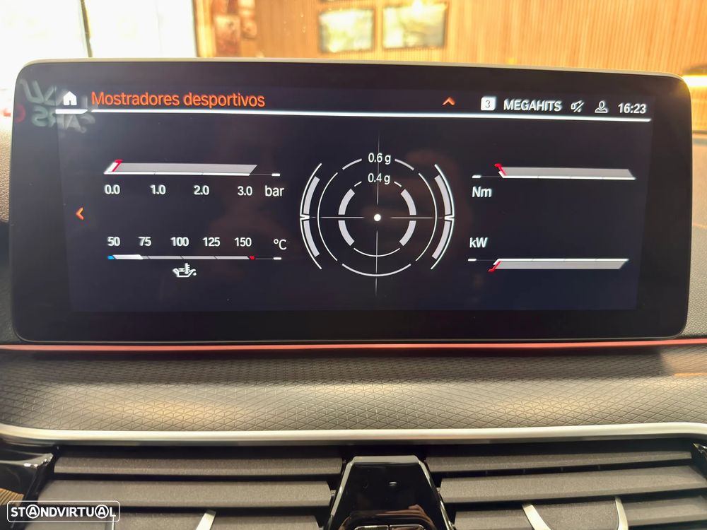 BMW 520 d Pack Desportivo M Auto - 34