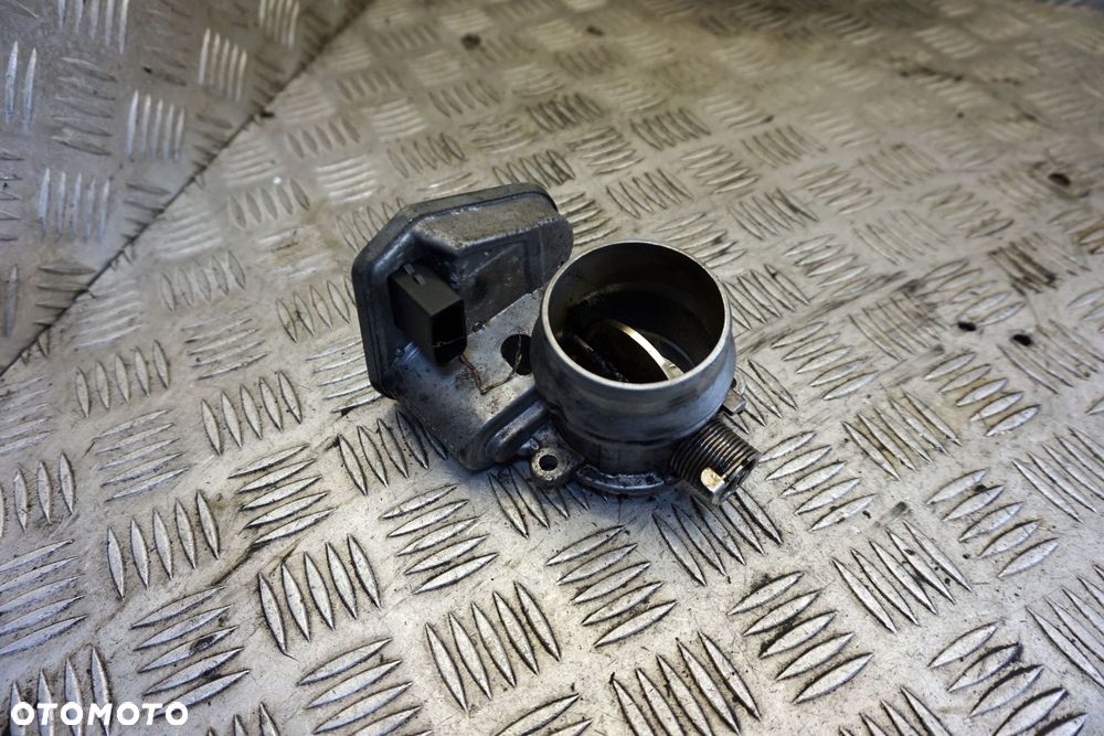 PRZEPUSTNICA 1 E87 LIFT 2.0 D  BMW 2007-2011 - 2