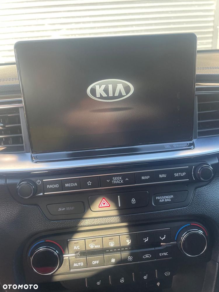 Kia ProCeed 1.6 T-GDI GT DCT - 11