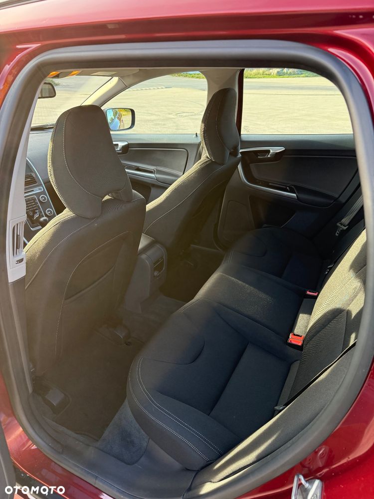 Volvo XC 60 D4 AWD Kinetic - 17