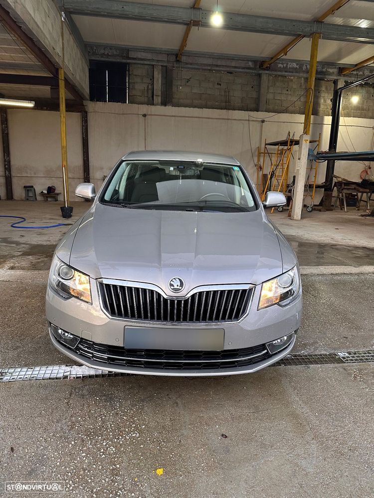 Skoda Superb 2.0 TDI Green tec 4x4 DSG Elegance - 1