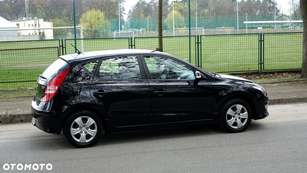 Hyundai i30 i30cw 1.4 UEFA EURO 2012 Edition - 35