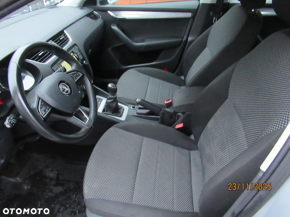 Skoda Octavia 1.6 TDI Ambition - 9