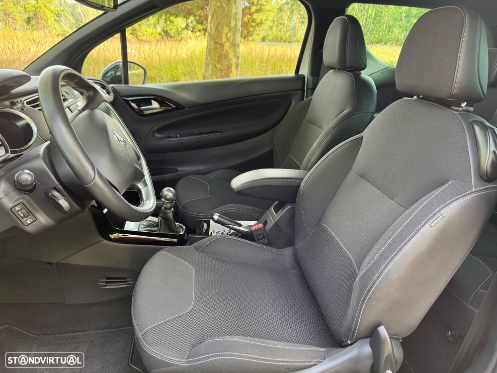 DS DS3 1.6 BlueHDi Black Lezard - 20
