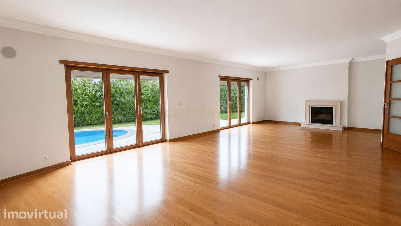Moradia Isolada T5+1 com Piscina | 3 Suites | Garagem Box | Lote 585m2 - Grande imagem: 2/31