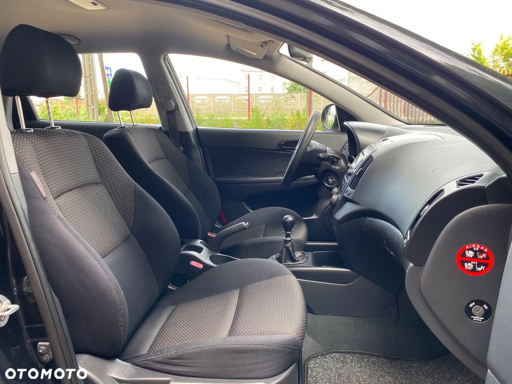 Hyundai i30 1.6 CRDi Style - 26