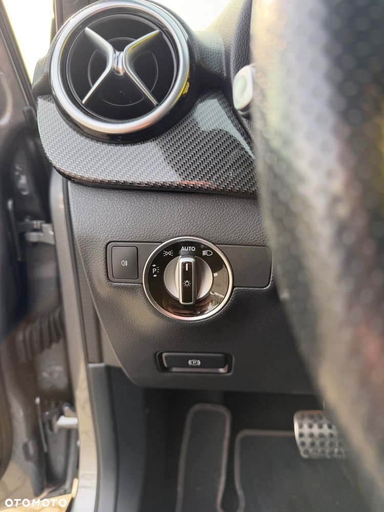 Mercedes-Benz Klasa B 200 (CDI) d 4Matic 7G-DCT AMG Line - 28