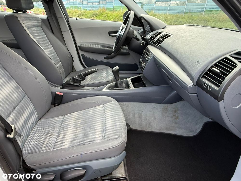 BMW Seria 1 - 24