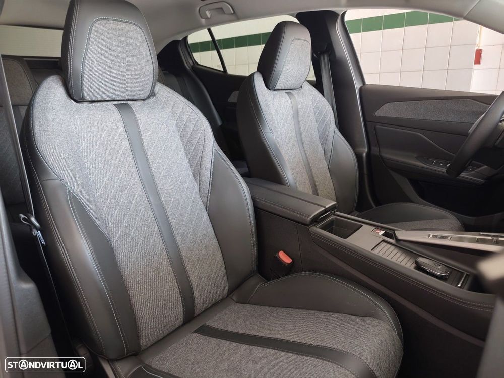 Peugeot 408 1.6 Hybrid Allure e-EAT8 - 11
