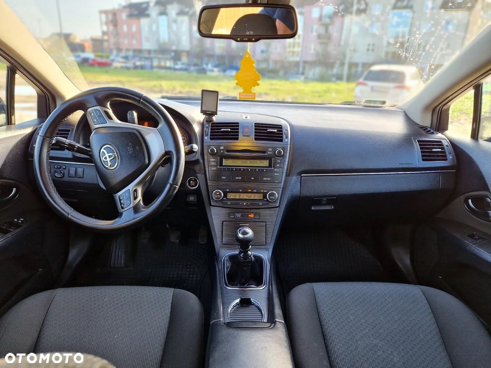 Toyota Avensis 2.2 D-4D Sol Plus - 4