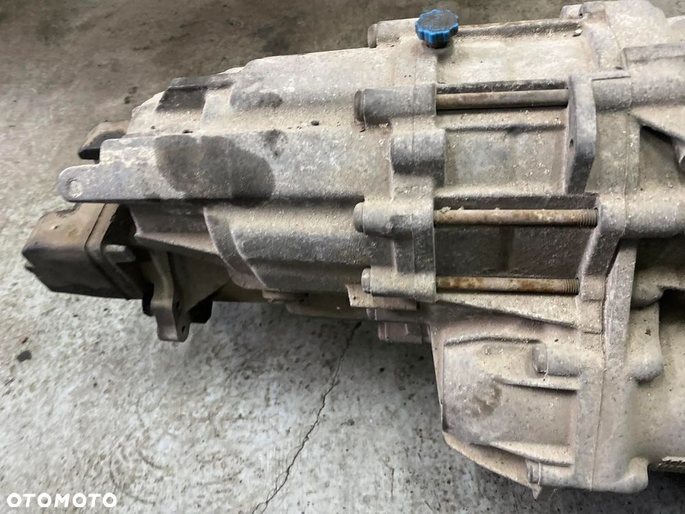 AUDI A4 B6 3.0 V6 FLC SKRZYNIA BIEGOW AUTOMAT - 6