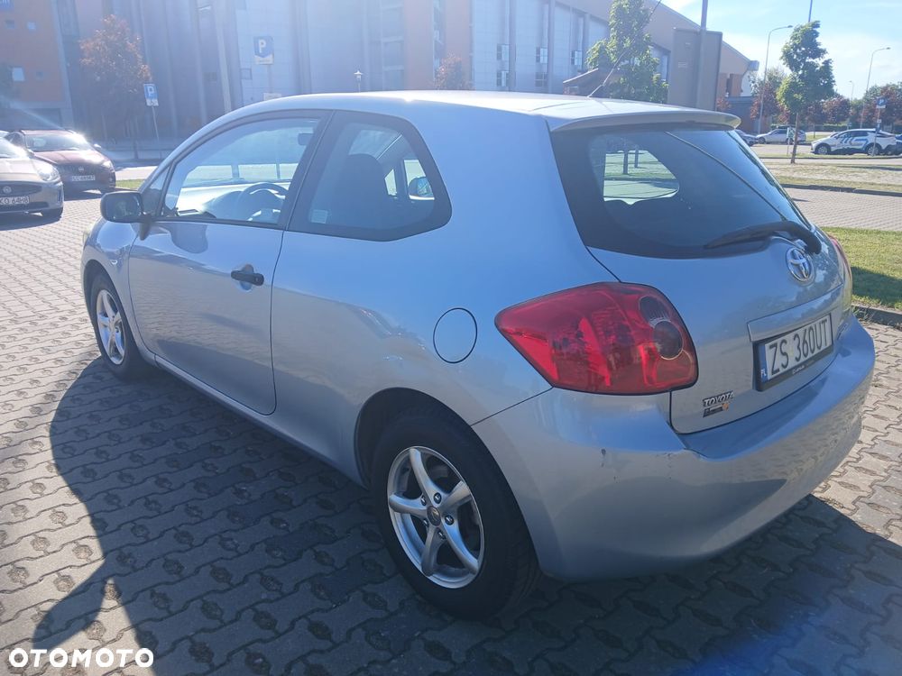 Toyota Auris 1.4 VVT-i Terra - 7