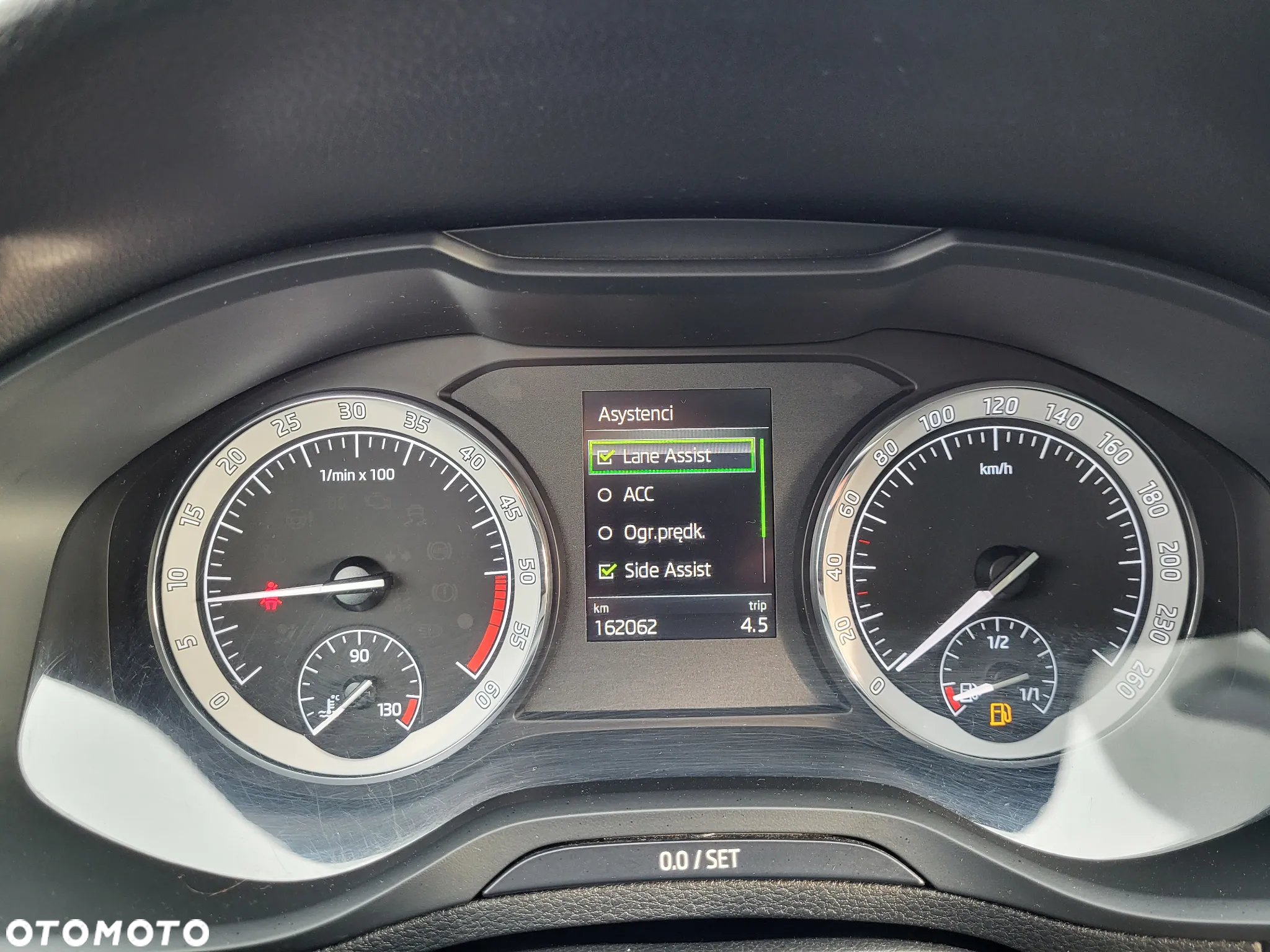 Skoda Karoq 1.6 TDI 4x2 Ambition DSG - 16