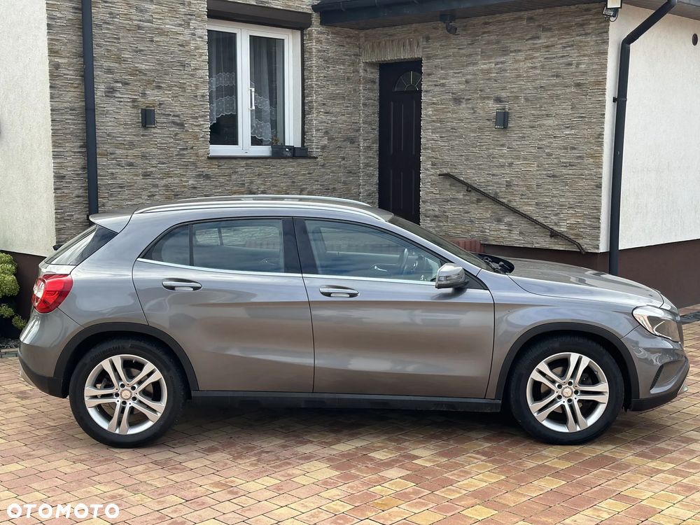 Mercedes-Benz GLA 200 7G-DCT - 6