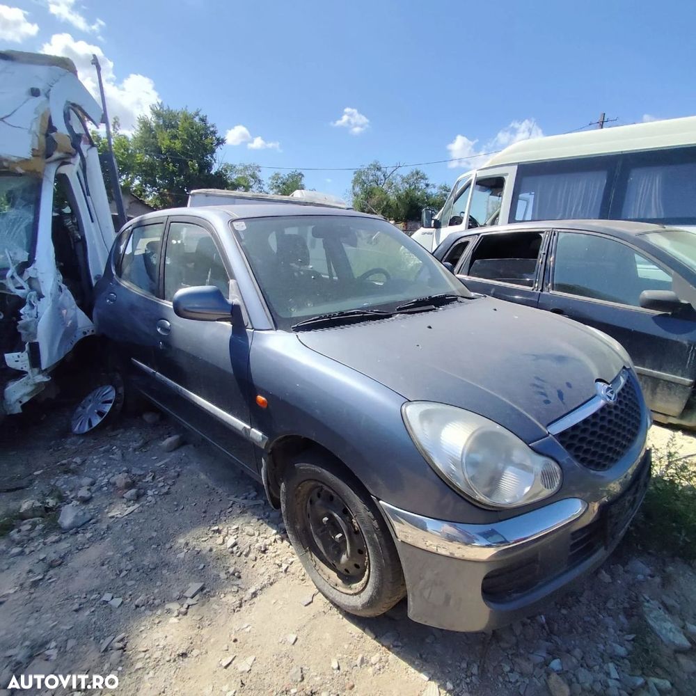 Dezmembrari Daihatsu Sirion (M100) (1998-2015) - 3