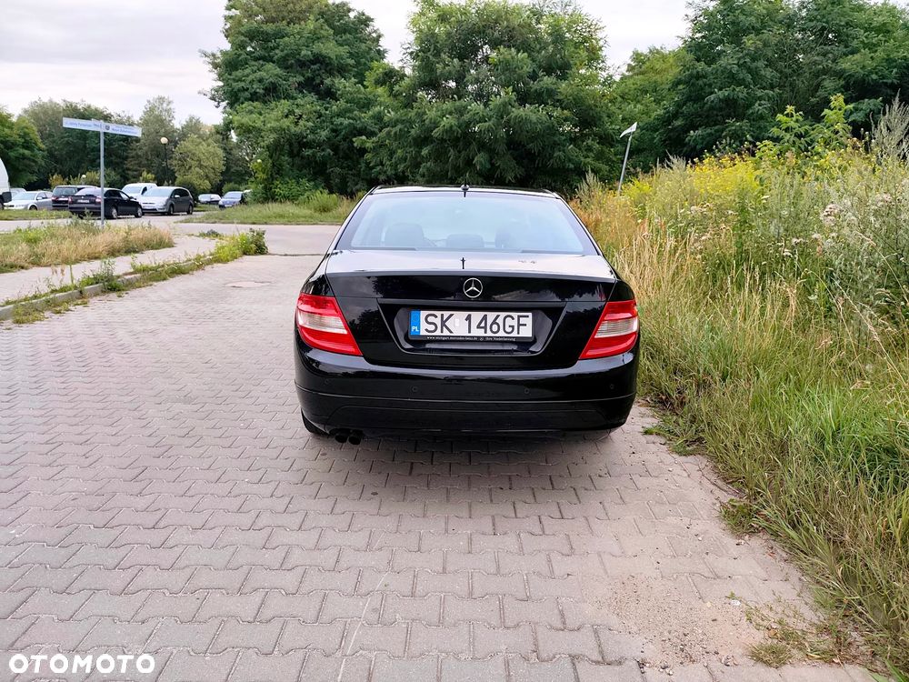 Mercedes-Benz Klasa C 180 Kompressor BlueEFFICIENCY Elegance - 8