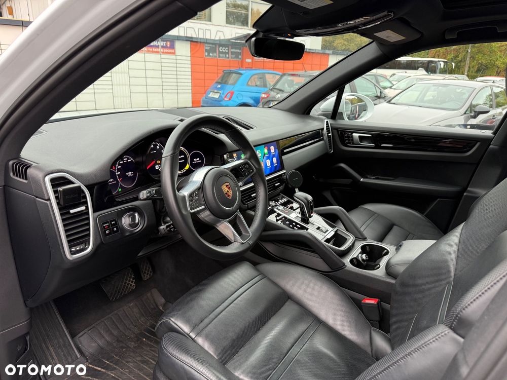 Porsche Cayenne - 6