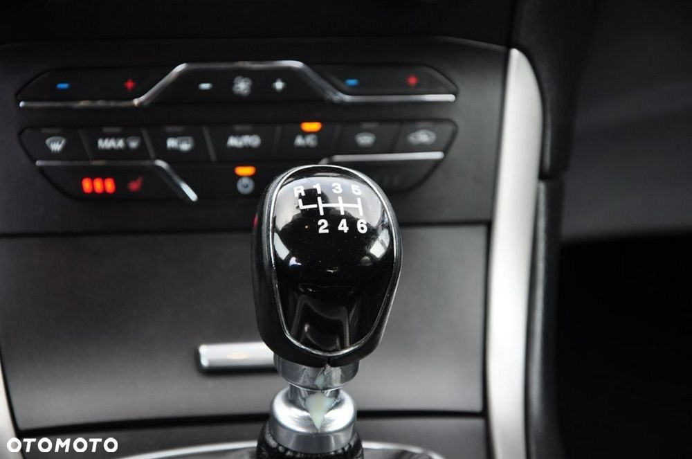 Ford S-Max - 34