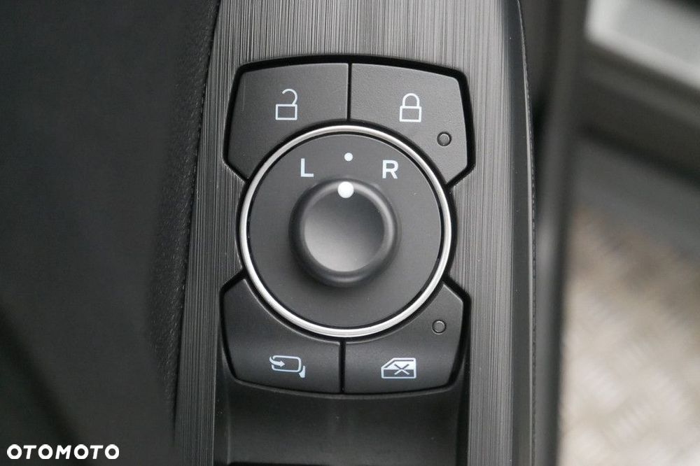 Ford Kuga - 34