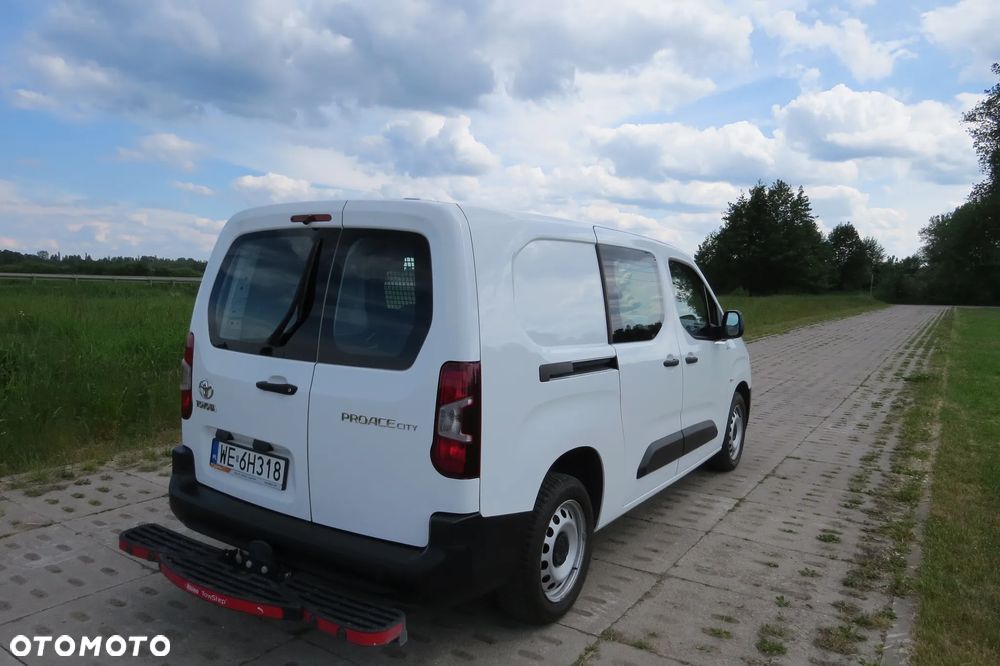 Toyota Proace City 1.2 D-4t 130km A/t Long Brygadówka - 3