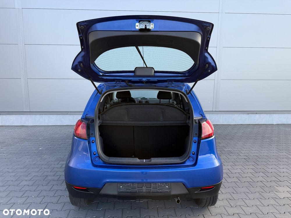 Mitsubishi Colt 1.1 Inform - 15