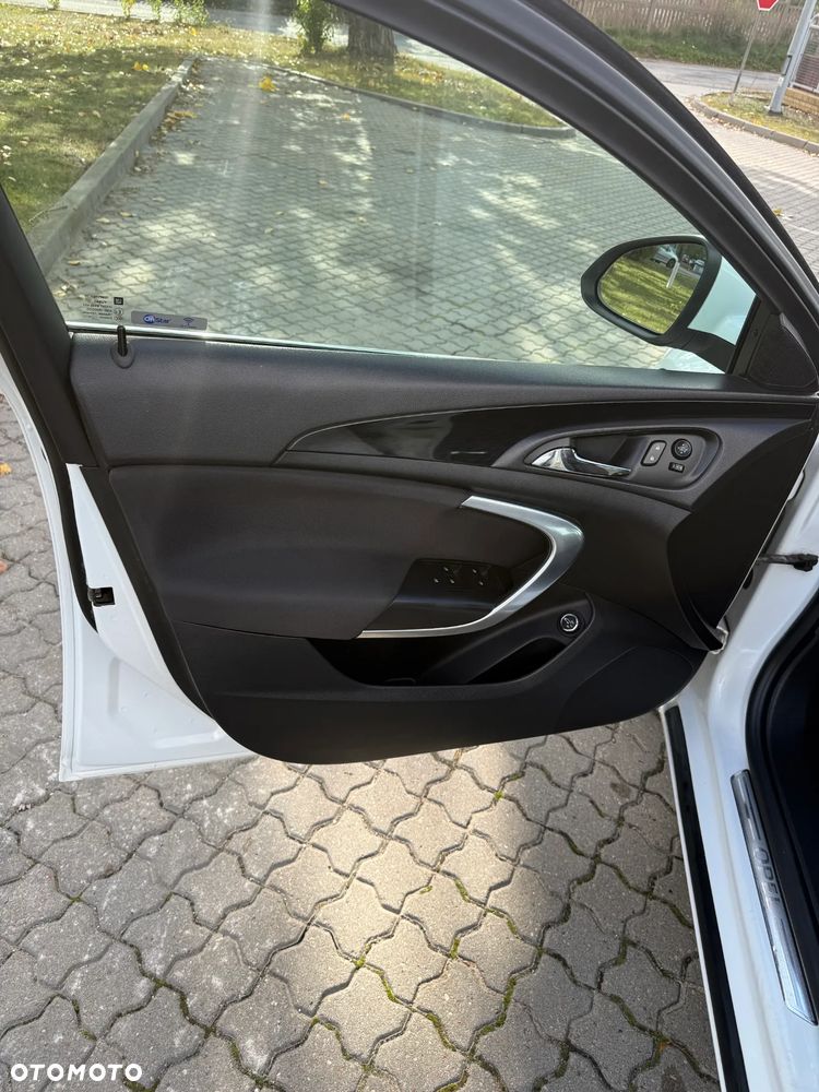 Opel Insignia - 22
