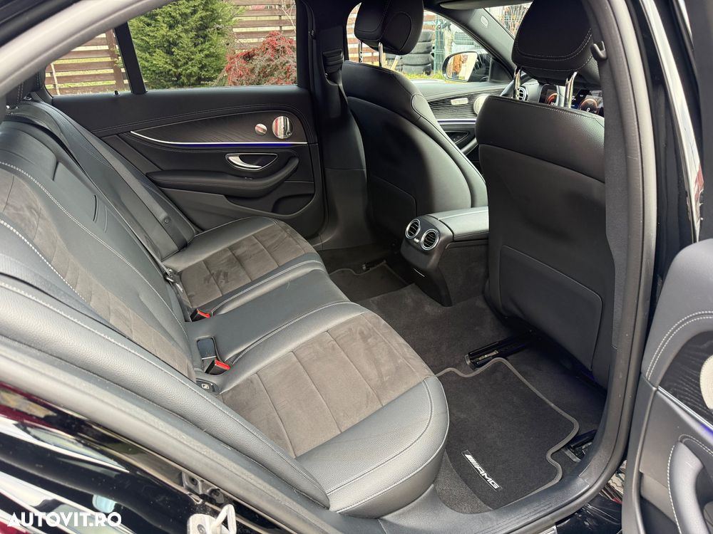 Mercedes-Benz E - 18